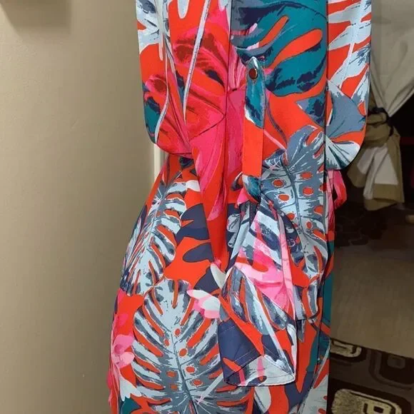 Jennifer Lopez Tropical Romper - Picture 7 of 8